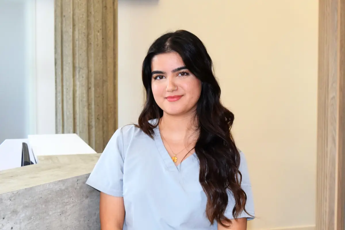 Madina Basim - Auszubildende Zahnrazt Augsburg